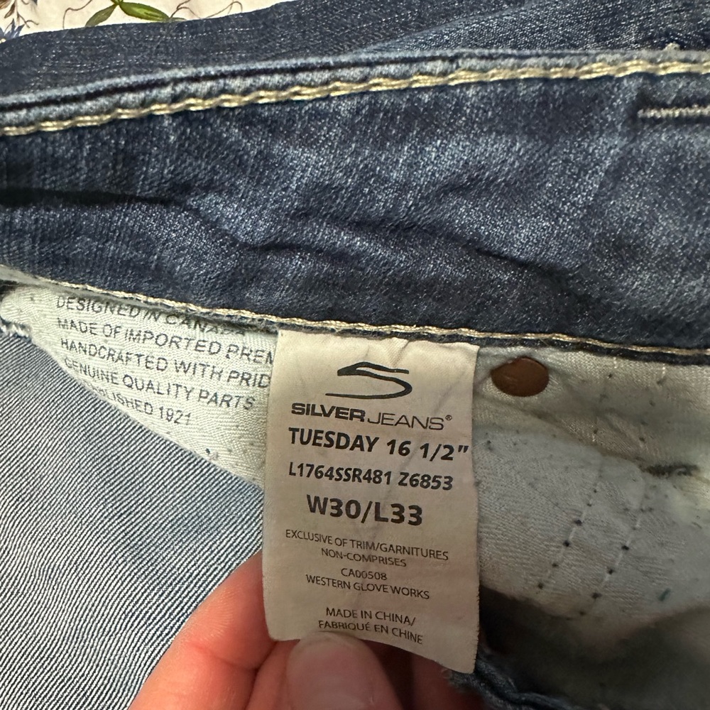 Silver Jeans - Picture 5 of 5